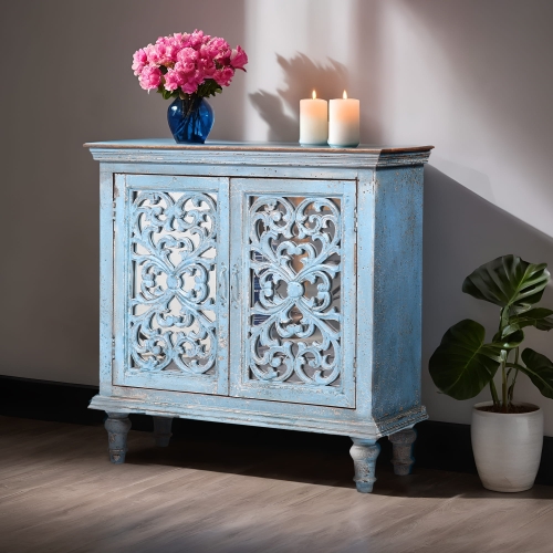 Drewniana indyjska komoda z lustrzanymi drzwiami.jpg